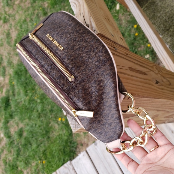 Michael Kors Unisex Mott Medium Waistpack Bumbag Monogram Quiet Luxury - Picture 2 of 16